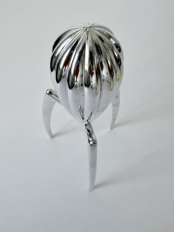 Alessi Zitruspresse „Juicy Salif“ von Philippe Starck. – Küchenzubehör, Metal (photo 3 of 8)