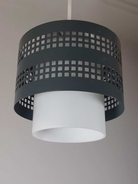 Image 1 of Vintage Mid Century Hanglamp Plafondlamp Hanglamp Geperforeerd Metaal Matglas Jaren 60