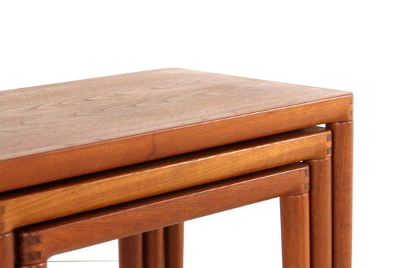 Image 1 of Tables d'appoint gigognes Henry W. Klein pour Bramin, style vintage danois