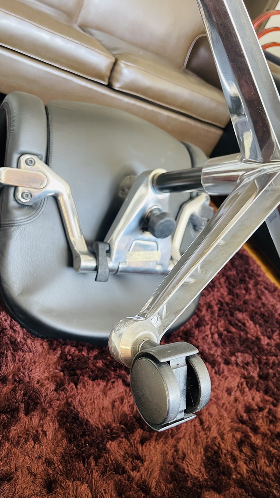 Image 1 of Sillón Herman Miller Equa Executive