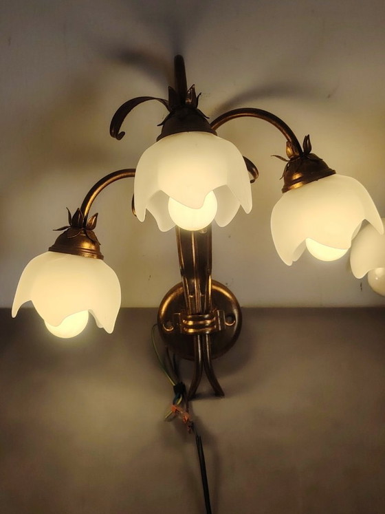 Image 1 of Vintage wandlamp (met wandarm) in Italiaanse Florentijnse stijl, gemaakt van smeedijzer.