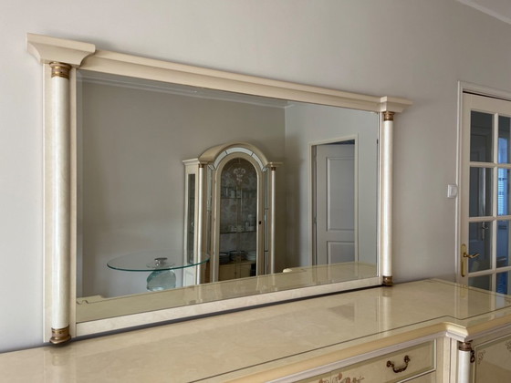 Image 1 of Buffet avec miroir assorti