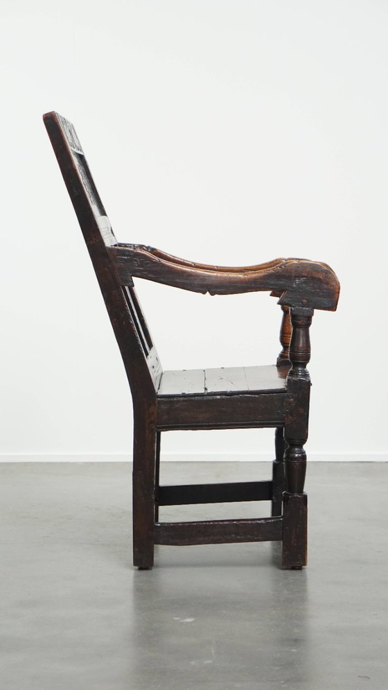 Image 1 of Antica poltrona in rovere del XVII secolo