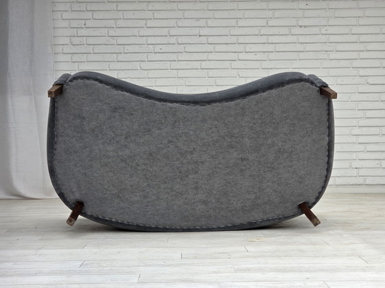 Image 1 of Jaren 1960, Deens ontwerp door Slagelse Møbelværk, sofa, model 185, opnieuw bekleed.
