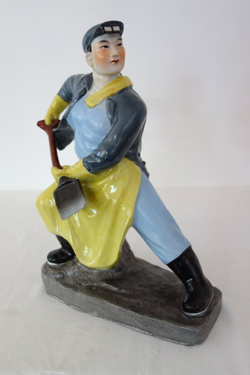 Propaganda statue/figurine from the Chinese Cultural Revolution #18