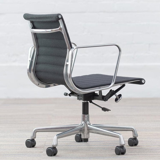 Image 1 of Silla de oficina Vitra Ea117