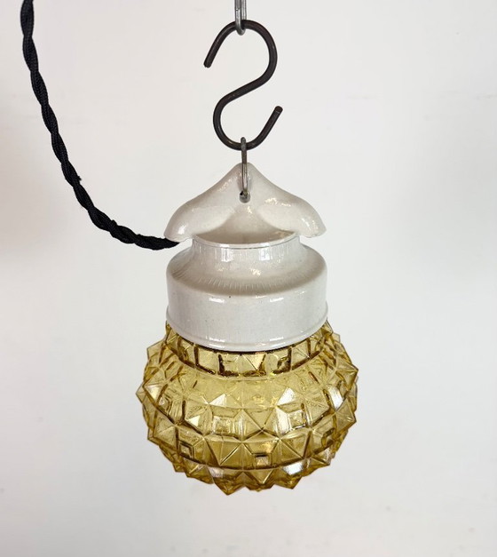 Image 1 of Lampada a sospensione vintage in porcellana bianca, anni '70