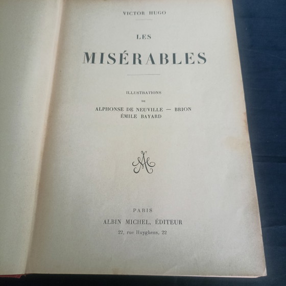 Image 1 of Beautiful, complete collection: Oeuvres Illustrées de Victor Hugo (ca. 1900)