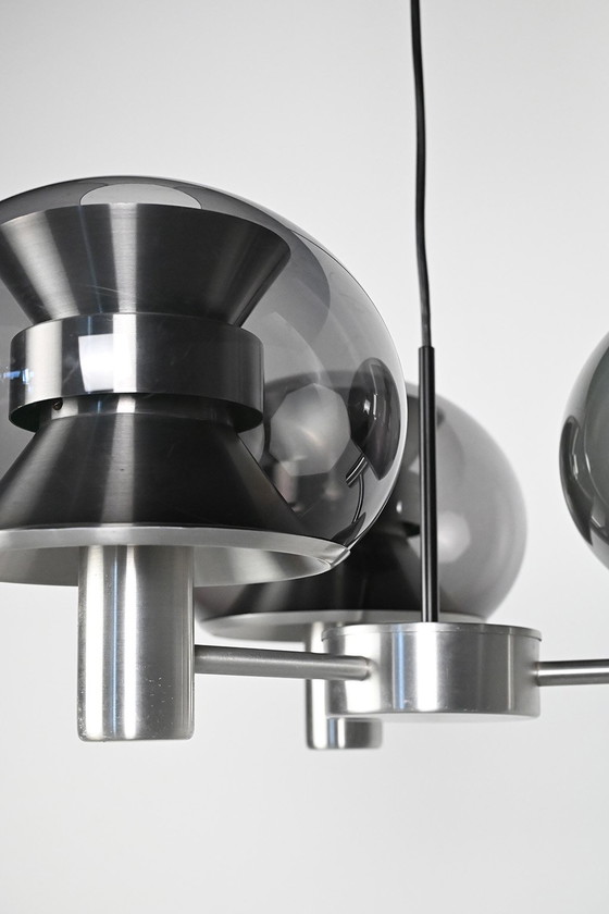 Image 1 of Suspension de l'ère spatiale