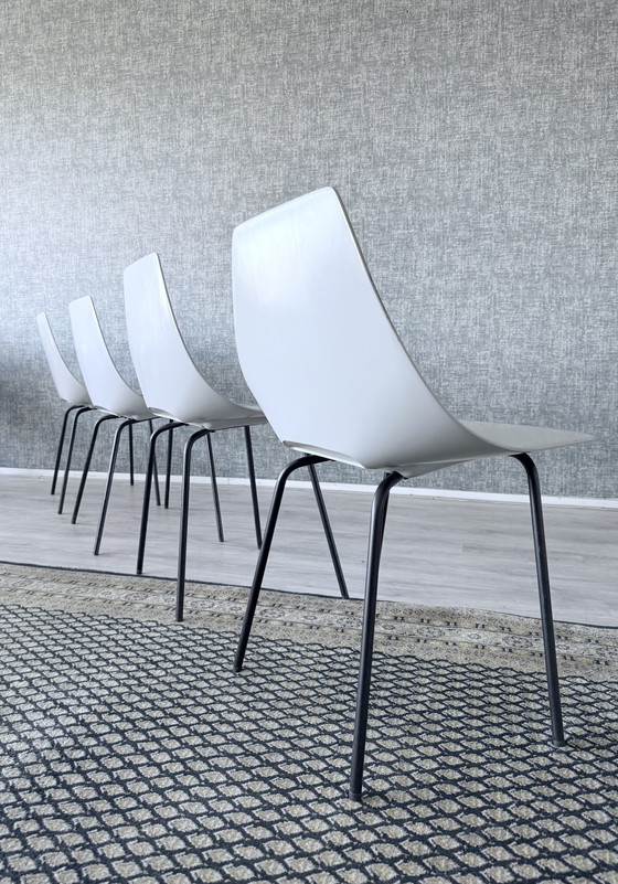 Image 1 of 4x chaises Tonneau vintage design by Pierre Guariche