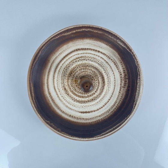 Image 1 of Bandeja redonda con asa de cerámica, 1960/70