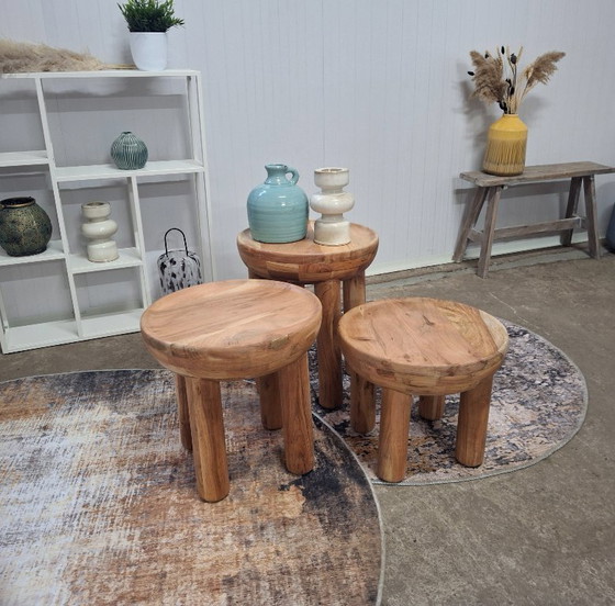 Image 1 of Set di 3 tavolini da caffè in legno massello di acacia, nuovi