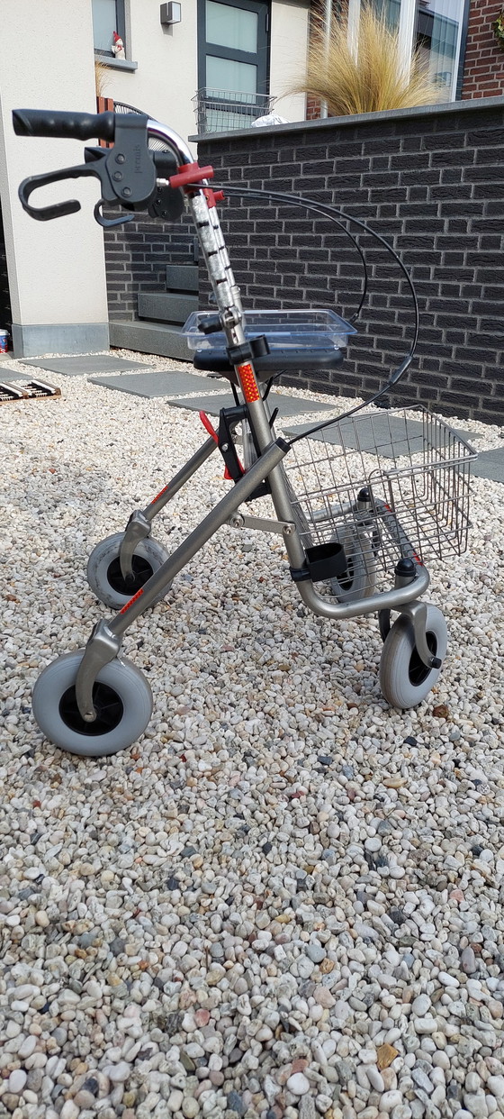 Image 1 of Andador PROVO de titanio