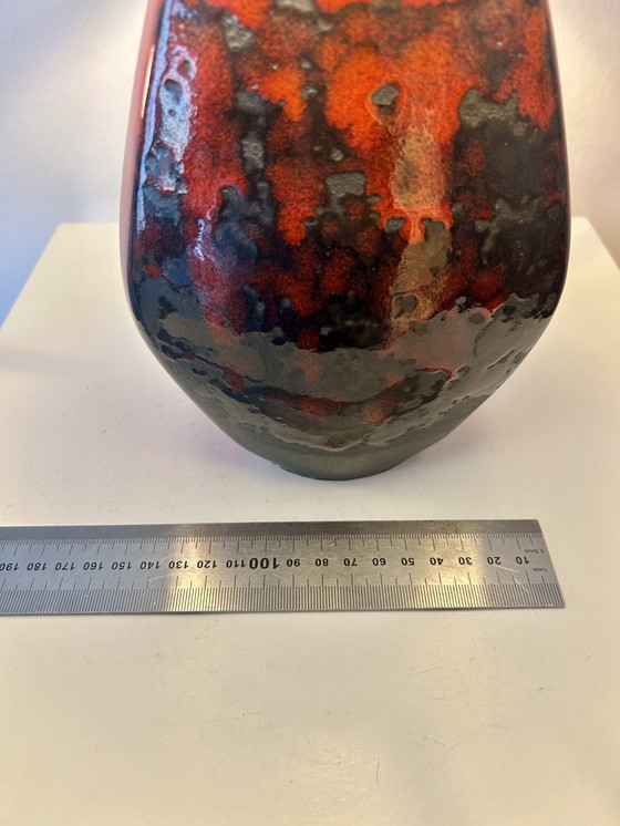 Image 1 of Kabellose Tischlampe – auch für Balkon oder Terrasse geeignet – gefertigt aus einer Vintage-Keramikvase von S. P. Gerz.