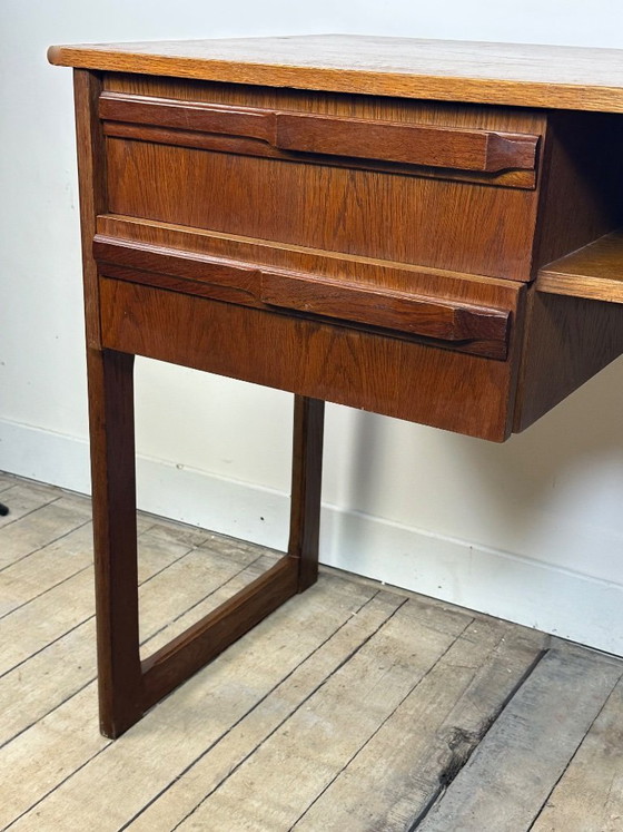 Image 1 of Scrivania vintage scandinava in teak degli anni '60
