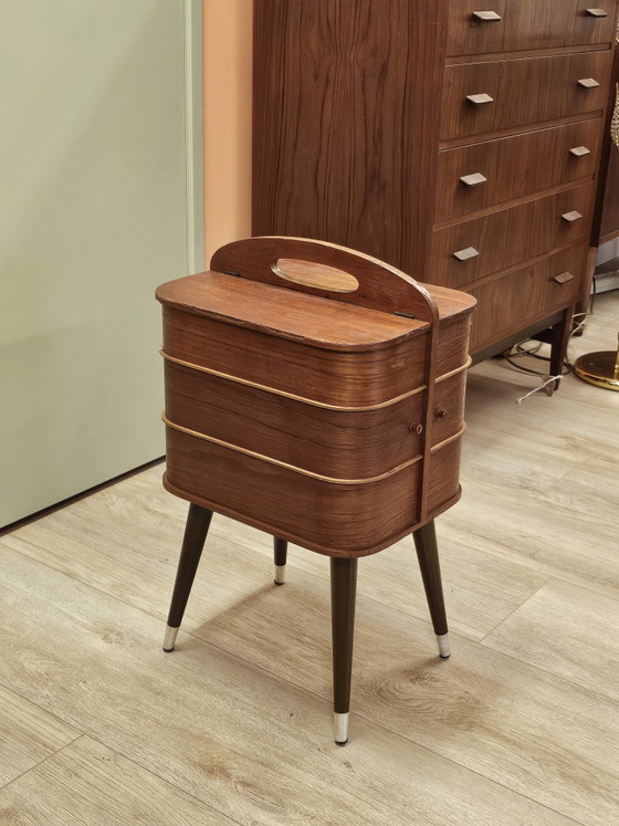 Vintage Teakfineer Naaikastje Naaibox Naardoos – Nachtkastjes, Wood (photo 4 of 12)