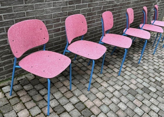 Image 1 of Sillas de diseño De Vorm, silla apilable de fieltro para mascotas Hale, como nueva.