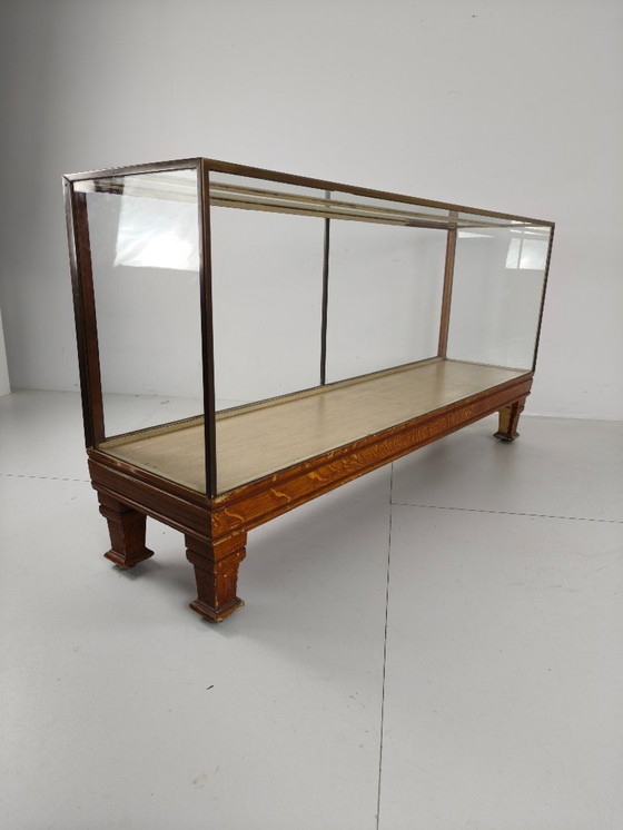 Image 1 of Bancone da negozio inglese antico in ottone – Modello stretto con misure in metri