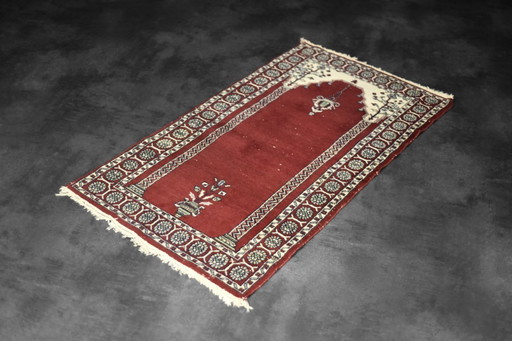 Vintage Hand-Woven Oriental Pakistani Mihrab Prayer Rug, 1960s