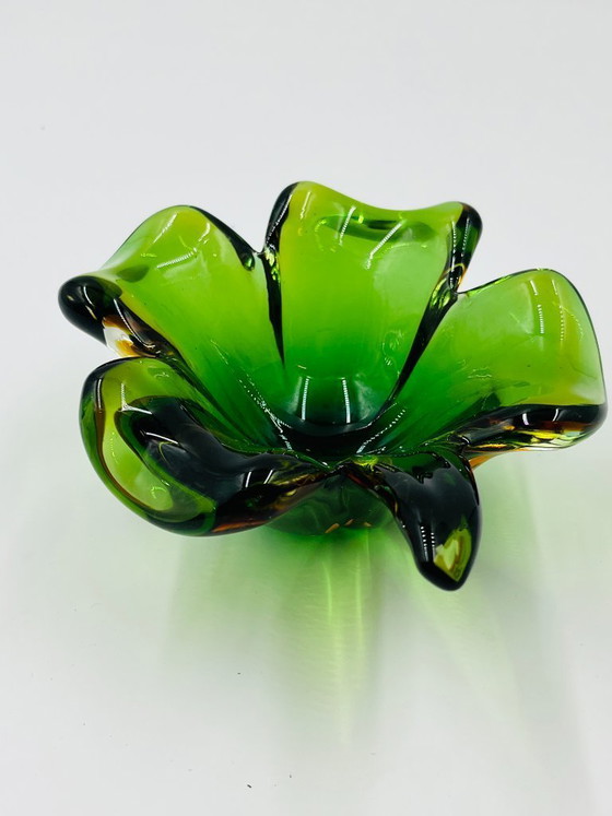 Image 1 of Coupe biomorphique en verre de Murano attribuée à Flavio Poli