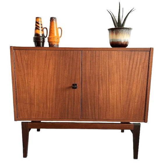 Image 1 of Vintage mid-century deens design kastje teak zwevend onderstel 1960's