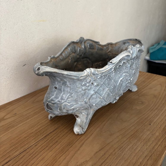 Image 1 of Jardinière ancienne en fonte émaillée