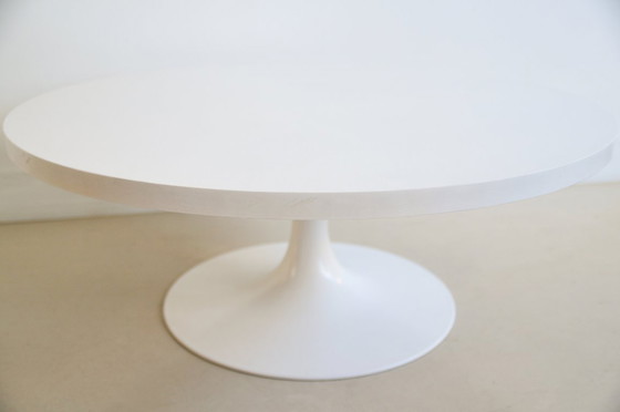Image 1 of white tulip coffee table by Maurice Burke for Arkana