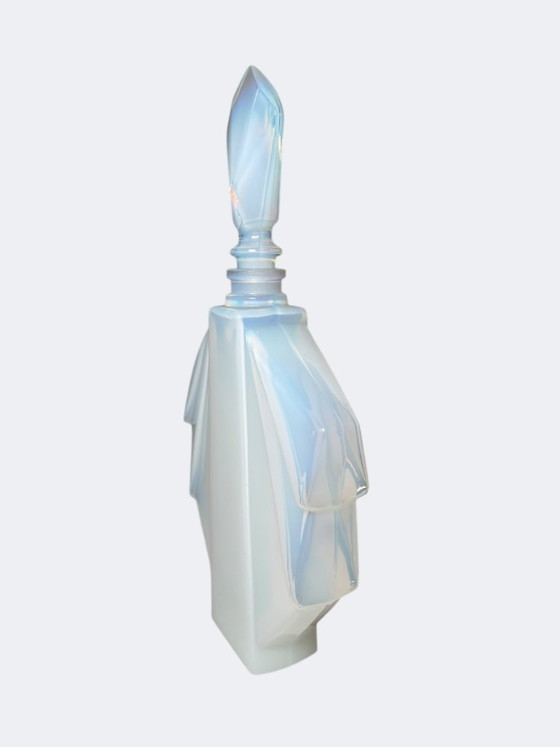 Image 1 of Art-déco-Parfümflakon aus Sabino-Glas – Antiker französischer Opalglas-Parfümflakon