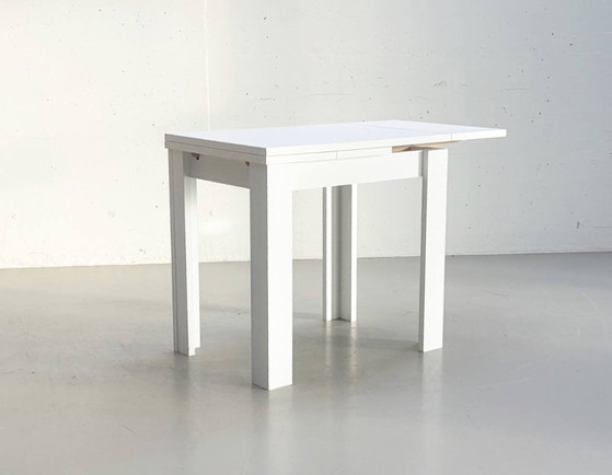 Image 1 of Kompakter Tisch, ausziehbar in Weiss, frühe 2000er Jahre 
