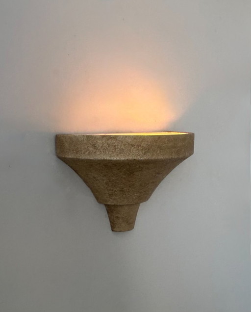 Lampada da parete vintage, gesso beige granulato, Francia 1960