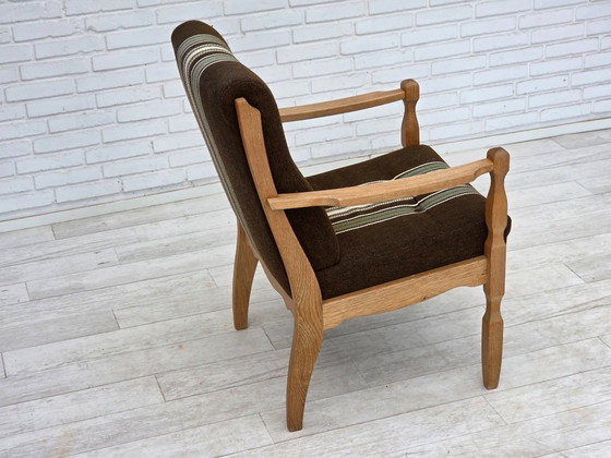 Image 1 of Sillón danés de los años 70, tapizado original de lana a rayas, madera de roble tallada.