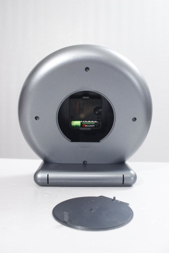 Image 1 of Horloge vintage Benetton by Bulova design post-moderne 1990s