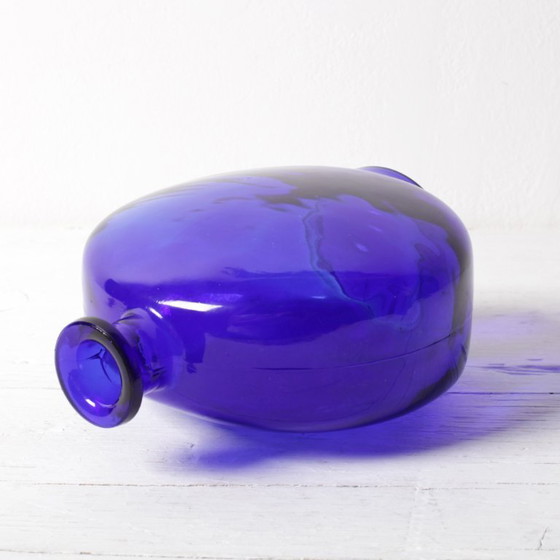 Image 1 of Zeldzame vintage kobaltblauwe karaf / Glazen fles uit het midden van de 20e eeuw met kurk / Ruda Glasbruk / Zweden / jaren 70