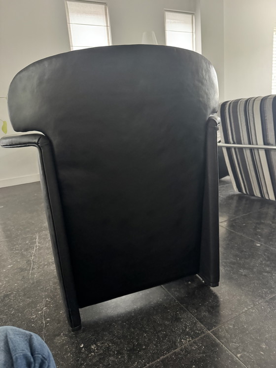 Poltrona Lounge Ronda di Afra e Tobia Scarpa (1979), Cassina, Poltrone, Pelle, Nero (foto 5 di 5)