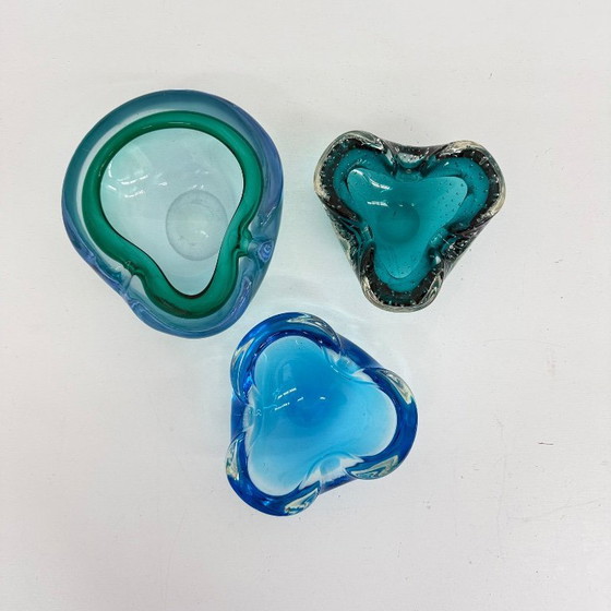 Image 1 of 1 van 6 Mid century design blue murano glass bowls, 1970’s
