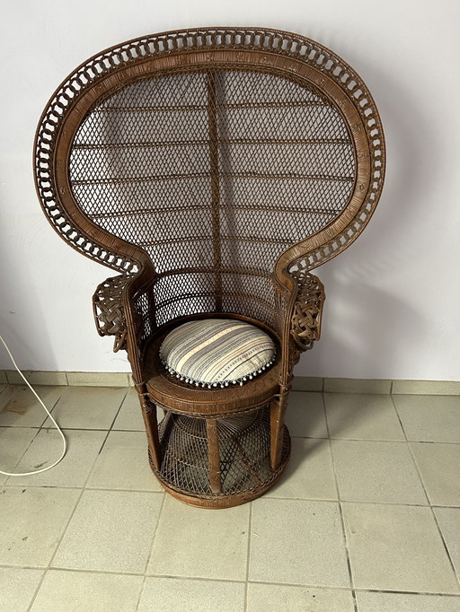 Iconic 70s Emanuella chair