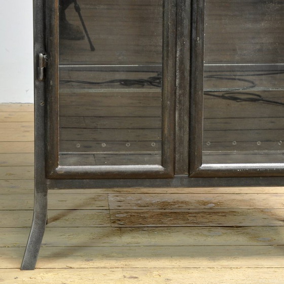 Image 1 of Armoire à pharmacie en fer poli, années 1910
