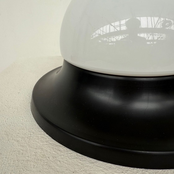 Image 1 of Plafond/wandlamp rond zwart mat jaren 60/70