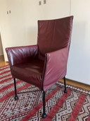 4 sillones Montis Chaplin – piel burdeos
