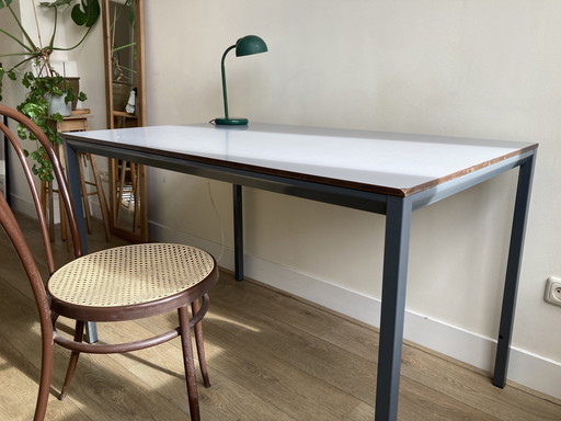 Tavolo Ahrend Facet De Cirkel 120 x 75