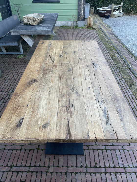 Image 1 of Rustic oak table 200 x 100 cm.