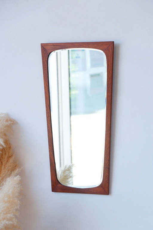 Espejo danés antiguo de teca de los años 60 - Forma trapezoidal