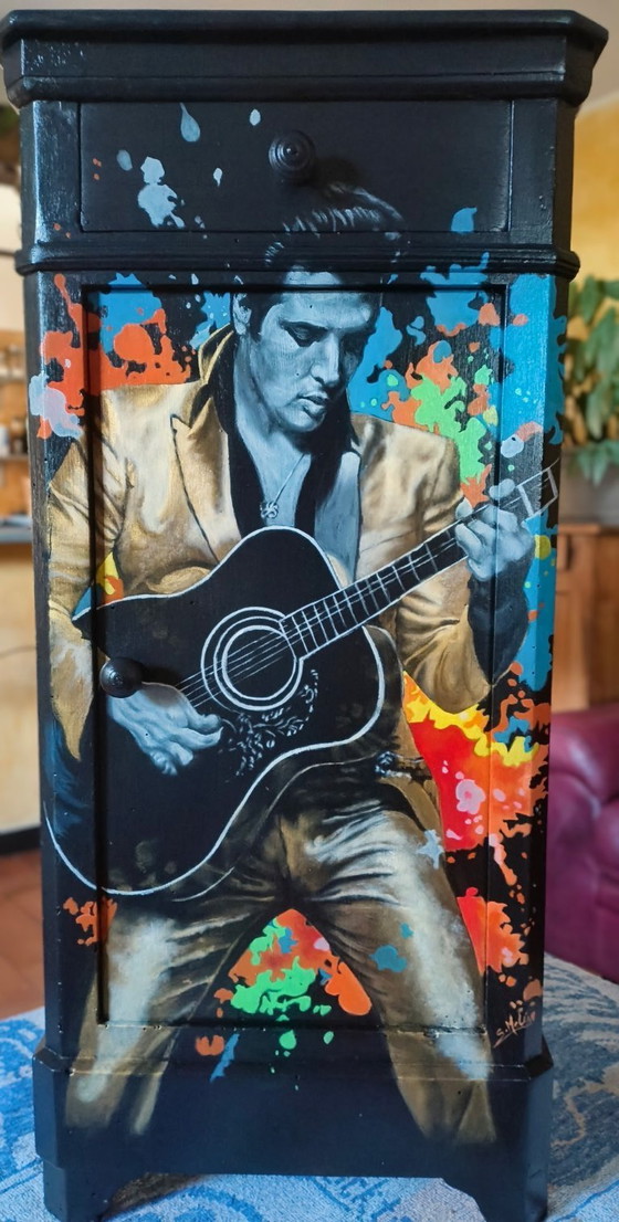Image 1 of Mesita de noche de Sandra Melin, Elvis, acrílico sobre pino, 2026