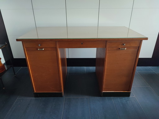 Very nice 40's oak veneered desk.