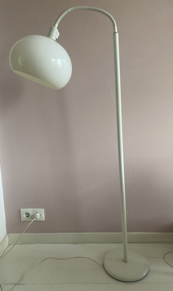 Vintage Arc Floor Light – Metal, Plastic (photo 2 of 15)