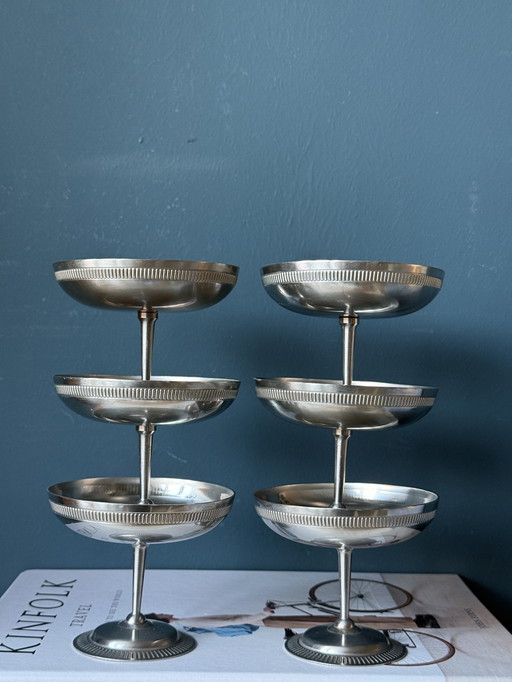 Set of 6 stylish vintage ribbed cutouts