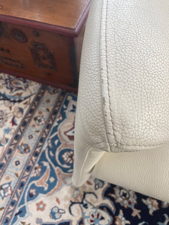 Image 1 of 2 pieces of the 2.5 seater Felizia high sofa from Leolux / leather Senso 9080 Egret / polished aluminum legs