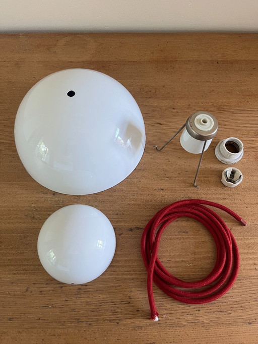 Verner Panton pot de fleurs - Louis Poulsen - Lampe design danoise - VP1