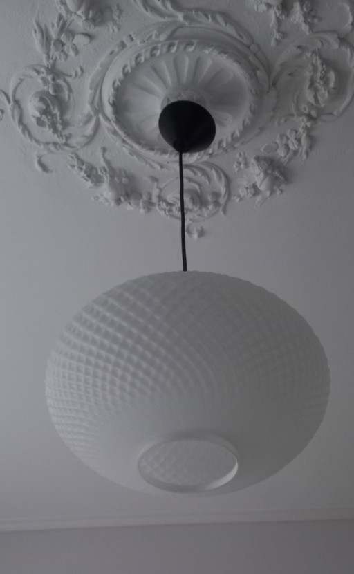 Vintage opaline en teak hanglamp