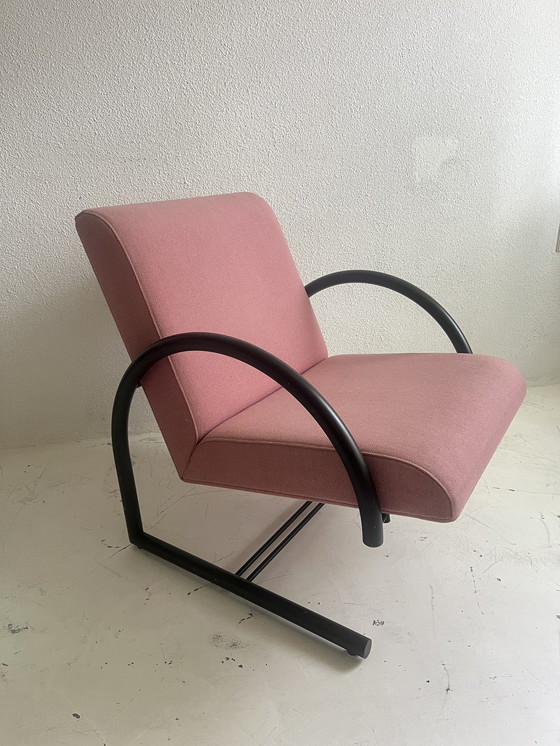 Image 1 of Fauteuil circulaire rose postmoderne de Metaform